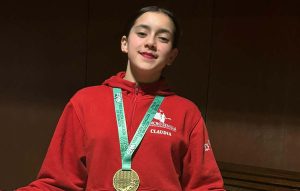 Claudia Bascón consigue el oro en el Campeonato de Andalucía de natación sincronizada