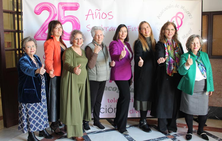 Mujeres de Santiago el Mayor celebró su veinticinco aniversario