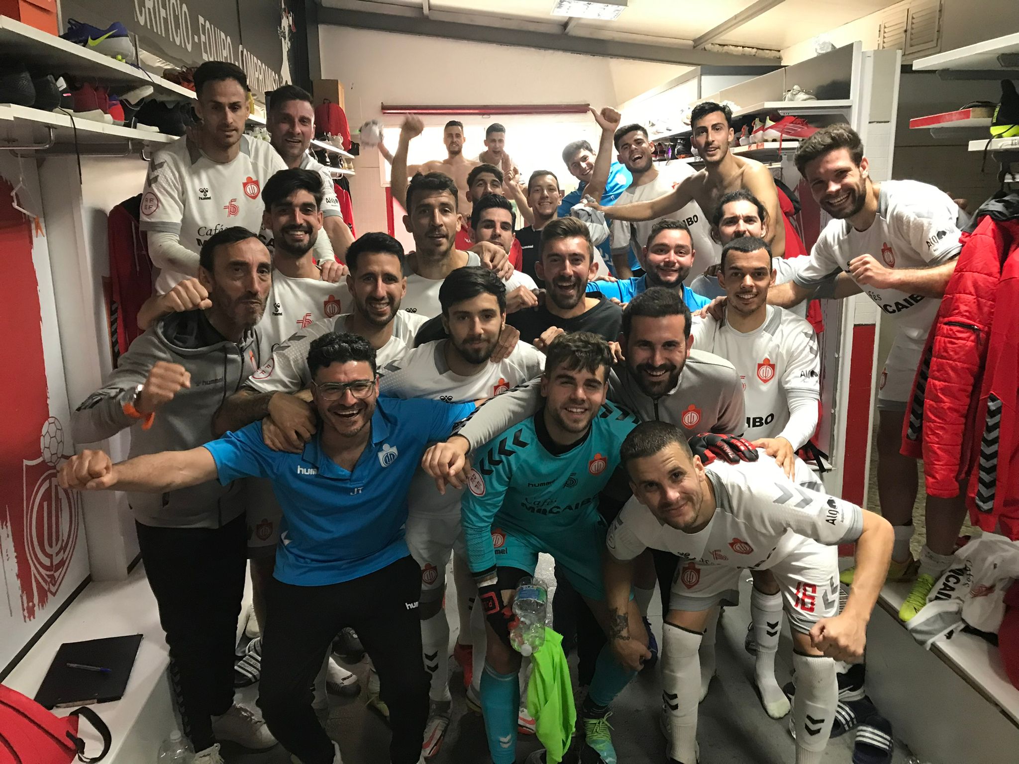 C.D. UTRERA 3-0 U.D. LOS BARRIOS: El Utrera se asegura la segunda plaza