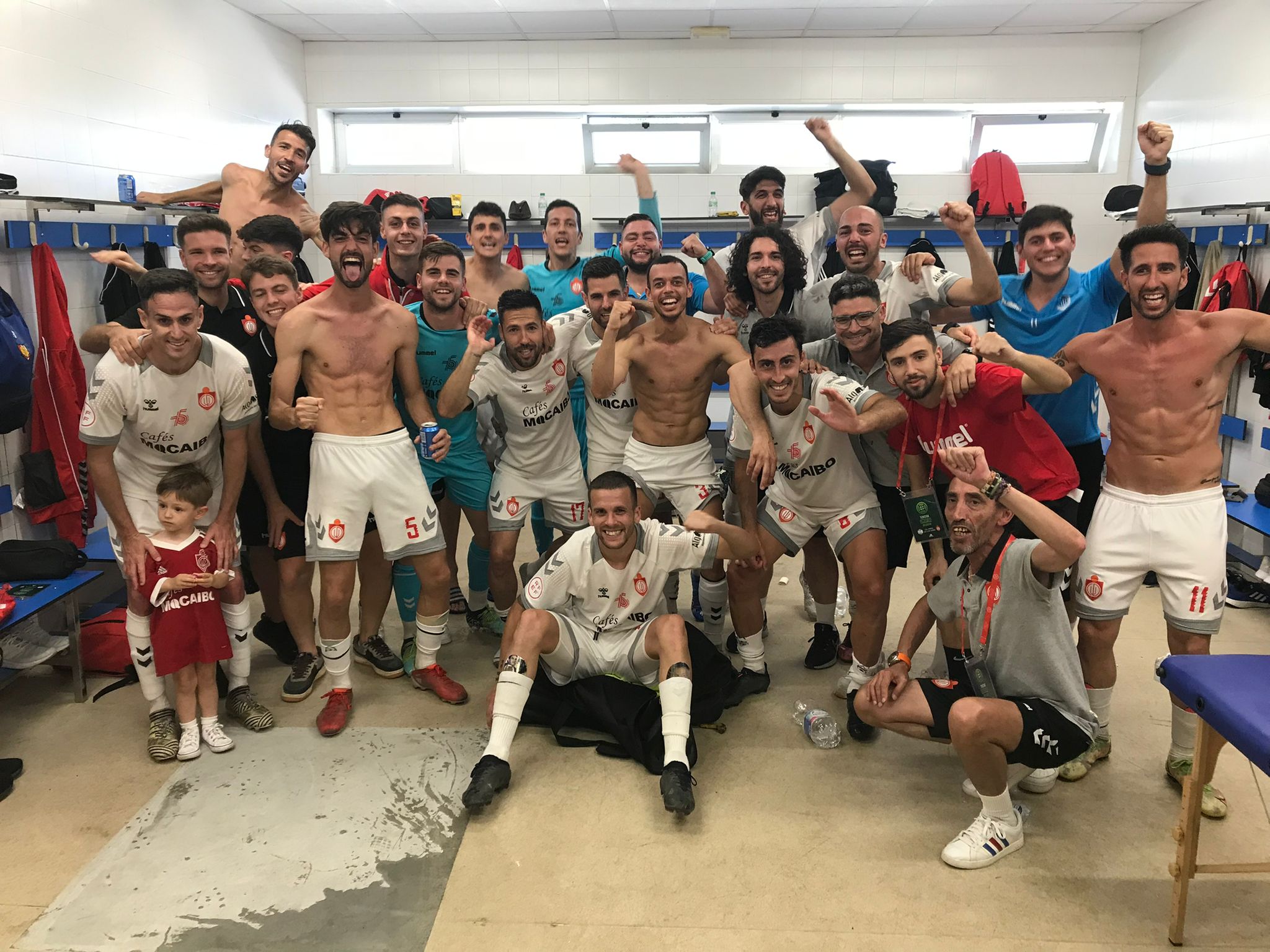 C.D. UTRERA 1-1 CIUDAD DE LUCENA: El Club Deportivo Utrera consigue el billete para la final nacional a Segunda RFEF