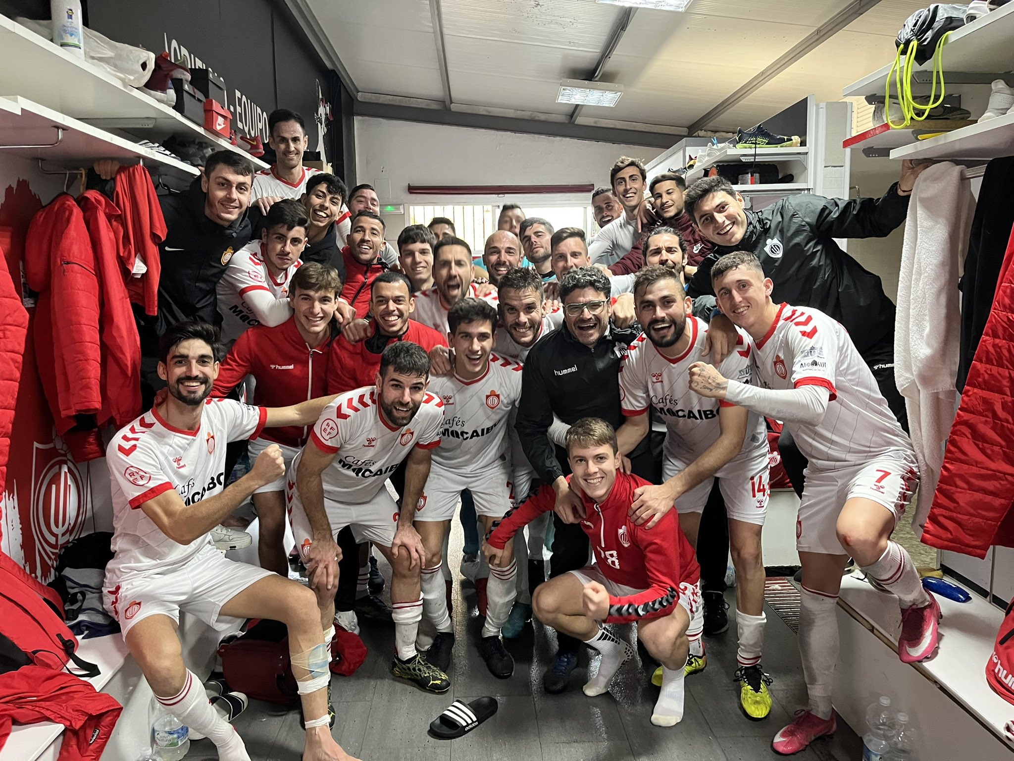 C.D. UTRERA 2- 1 CÁDIZ MIRANDILLA C.F.: Victoria balsámica