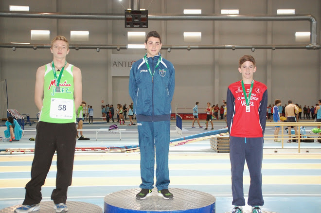 Mario Silva, campeón de Andalucía de salto de altura cadete