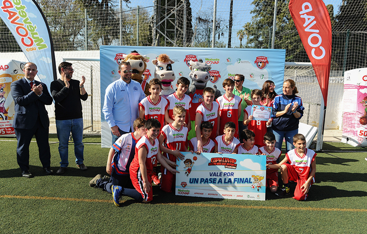 Un millar de personas asisten a la celebración de la séptima edición de la copa Covap