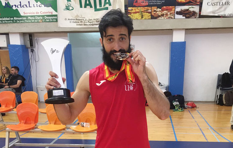 El utrerano Carlos García participará en el Campeonato de Europa Universitario de Baloncesto