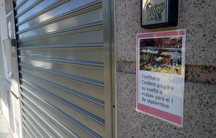 Confitería Cordero abre de nuevo sus puertas en su clásica sede del número 2 de la plaza de la Constitución