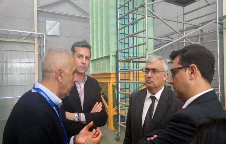 El consejero de Economía pone en valor las empresas de Utrera