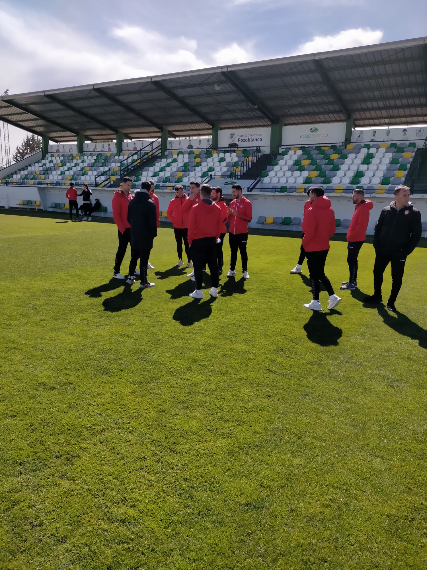 C.D. POZOBLANCO 3- 1 C.D. UTRERA: El Utrera deja escapar una oportunidad en tierras cordobesas