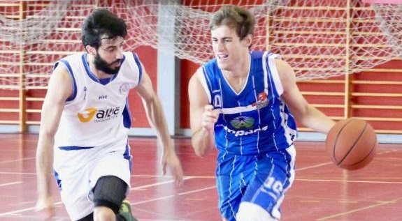 C.B. San Juan 72-54 C.B. Utrera: Un Utrera «a rachas» acaba desfondado ante los anfitriones