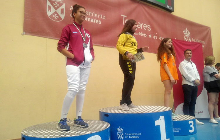El Club de Esgrima de Utrera consigue la plata en el Campeonato de Andalucía