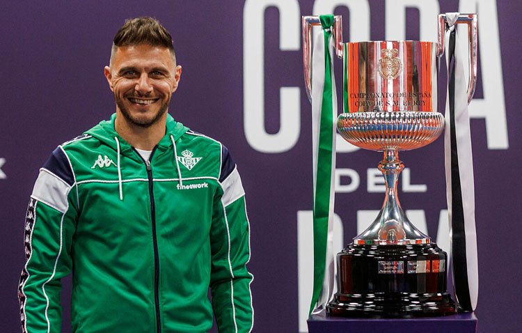 La Copa del Rey conquistada por el Betis desembarcará finalmente en Utrera el día 26
