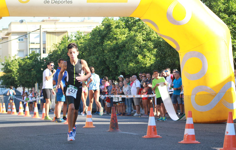 Segunda plaza para el utrerano Javier Zamorano en el acuatlón sevillano