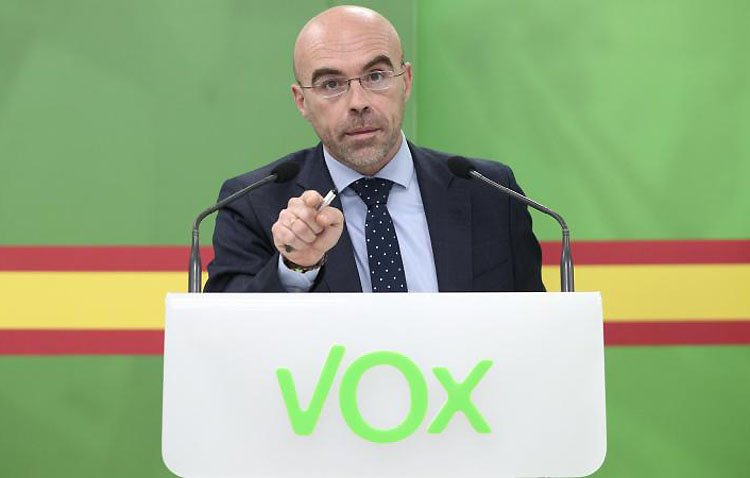 Utrera recibe la visita del vicepresidente nacional de Vox, Jorge Buxadé