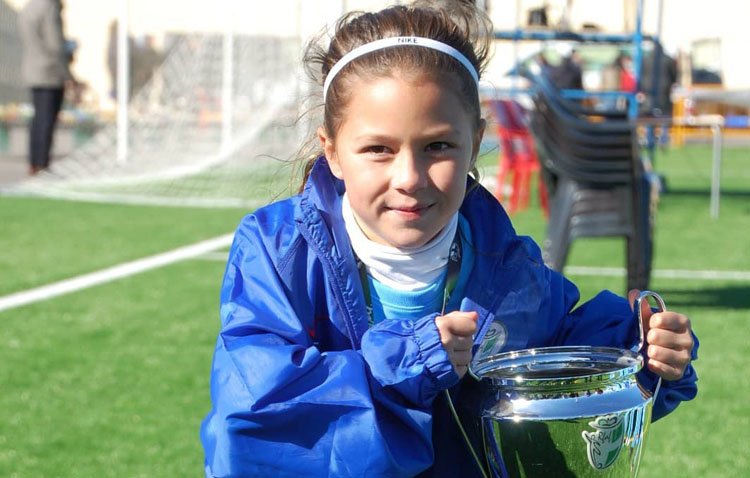 La futbolista utrerana Lola Sánchez, subcampeona de la Copa Andalucía