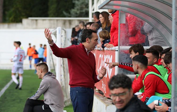 Miguel Ángel Montoya: «Es una alegría debutar con victoria»