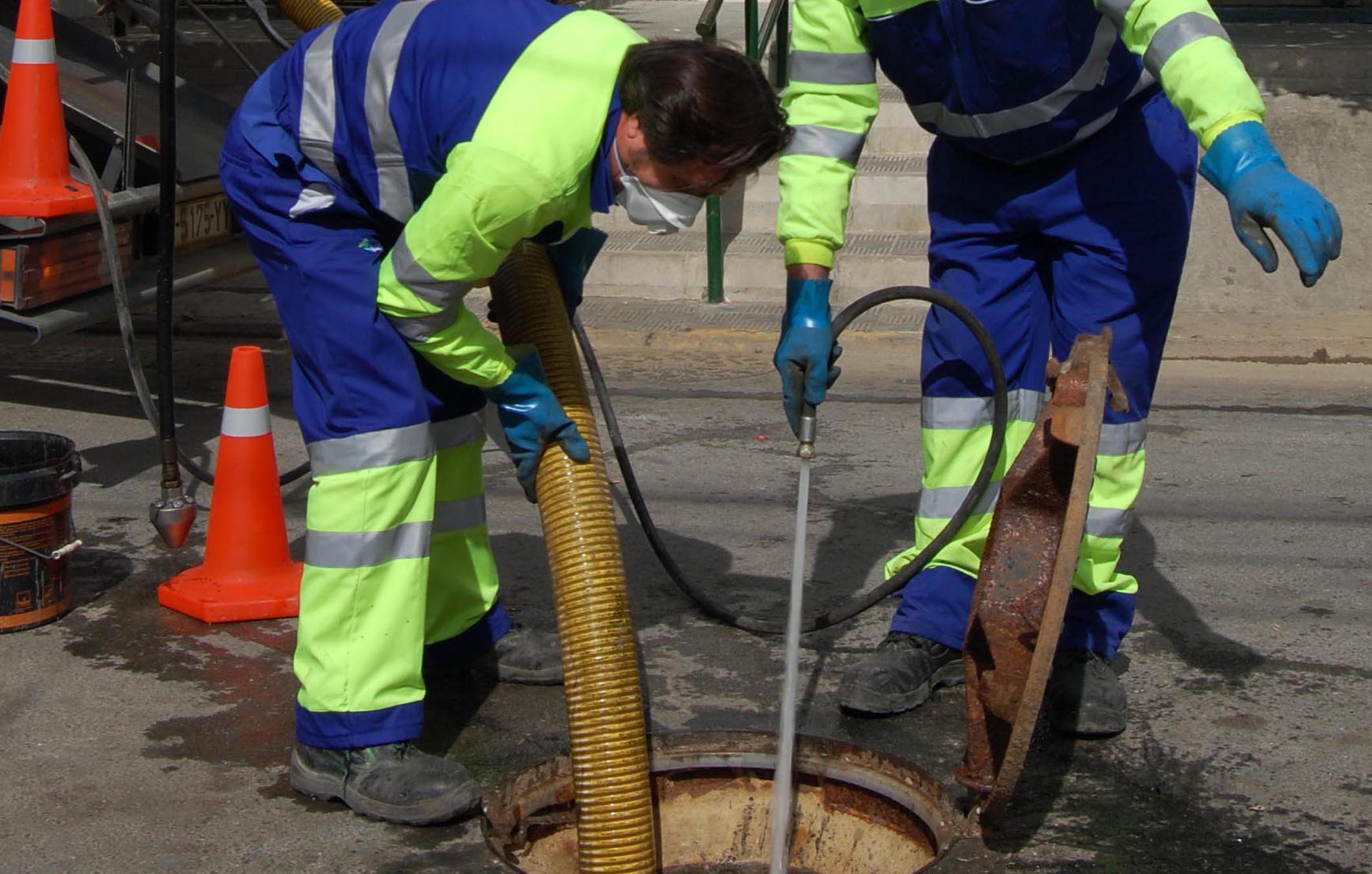 Cortes de agua en varias zonas de Utrera por trabajos del Huesna