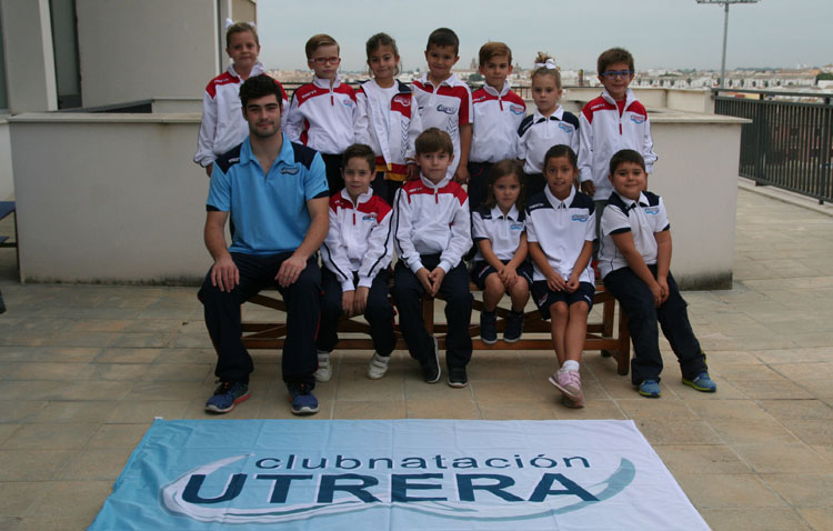 La cantera del Club Natación Utrera compitió en Sevilla en las jornadas del IMD