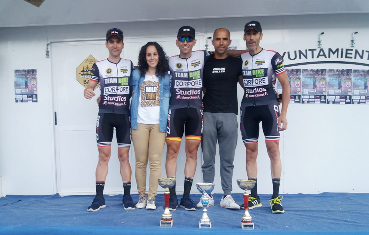 Doblete de primeros en el Campeonato de Extremadura y triunfo femenino en Dos Hermanas del Teambike Utrera