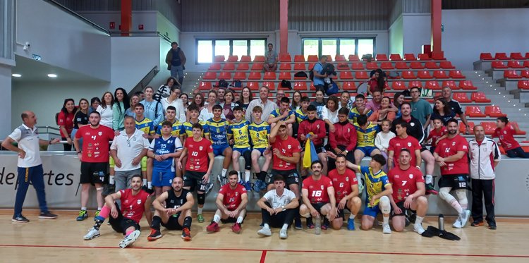 El segundo equipo del Club Voleibol Utrera se quedó con la miel en los labios