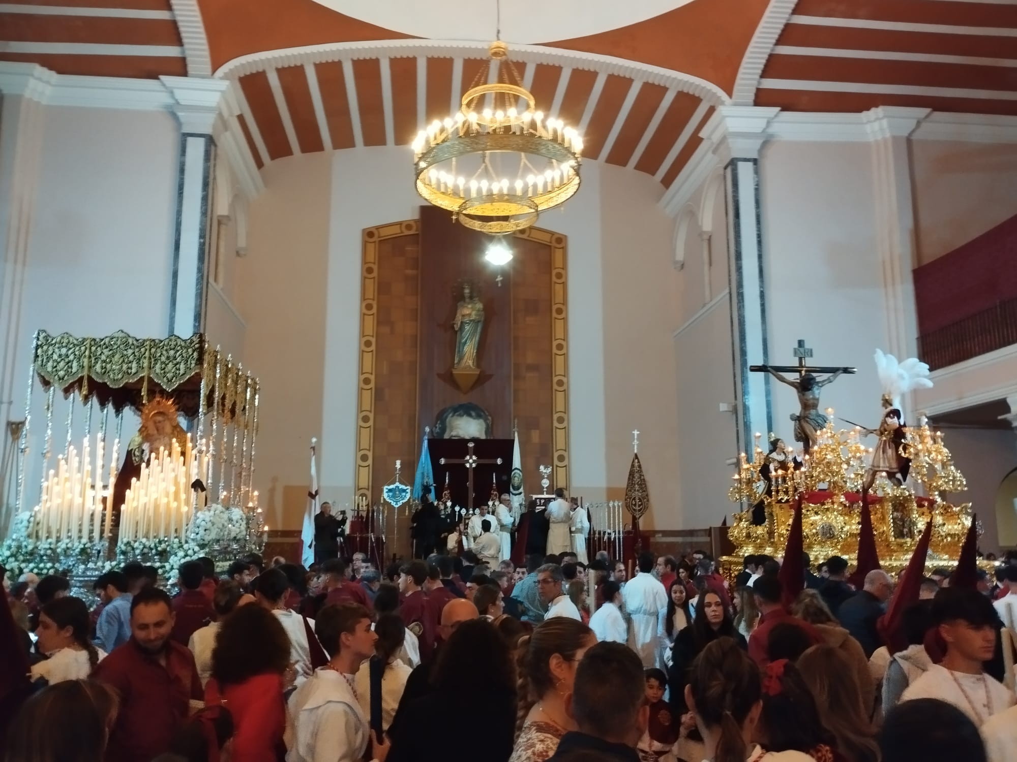 Los Estudiantes no salen, Utrera se queda sin Martes Santo