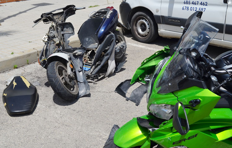 Un herido muy grave en el choque de dos motos en la avenida de Portugal