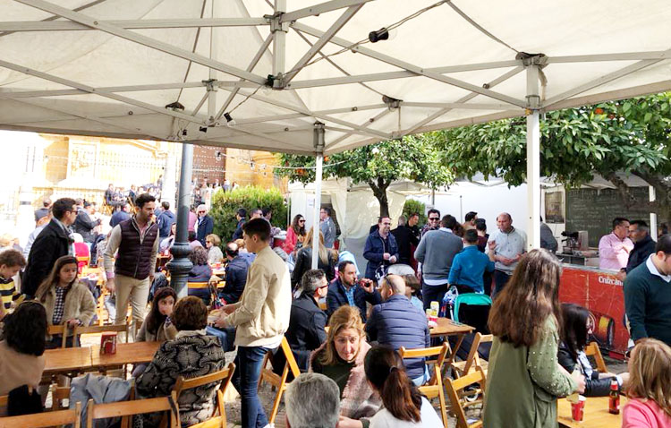 Los Aceituneros suspenden su Feria de la Tapa Cofrade debido a «cambios en la normativa municipal»