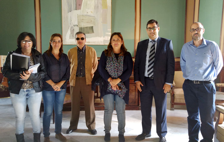 Acuca reclama al alcalde que instale toldos en la calle Virgen de Consolación durante el verano