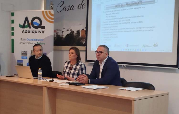 ADELQUIVIR presenta en Los Palacios y Villafranca las nuevas bases reguladoras de las ayudas LEADER ante empresarios y emprendedores del municipio