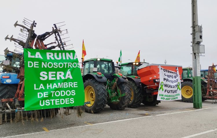 Las protestas de los agricultores continuarán este sábado en Utrera