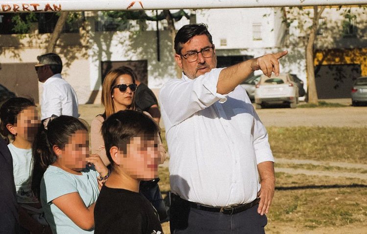 La Gordilla y Los Dolores contarán con una nueva zona verde y pista deportiva tras la compra de un gran solar por el Ayuntamiento de Utrera