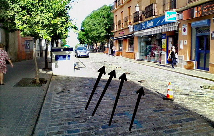 El PA critica la «chapuza» en la reordenación provisional de la calle Álvarez Hazañas con conos