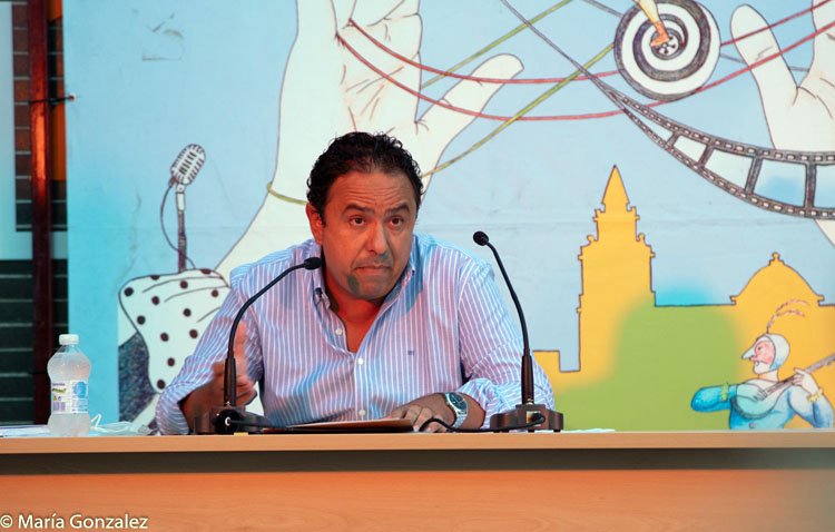Una conferencia sobre la mujer rural en Trajano con motivo de su cincuentenario