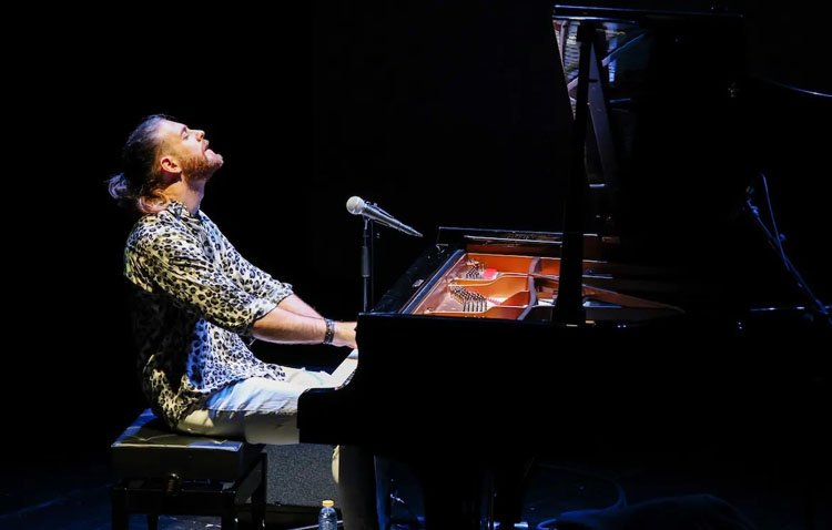 El pianista utrerano Andrés Barrios, protagonista de un homenaje a Paco de Lucía en el Auditorio Nacional