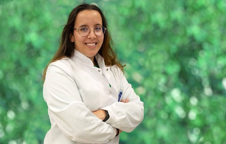 La joven utrerana Ángela Bella, una de los dos españoles becados para fomentar la investigación en la Unión Europea