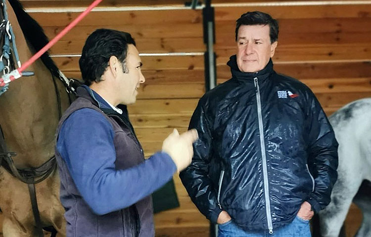 Cayetano Martínez de Irujo se incorpora al equipo hípico del utrerano Antonio Cejudo