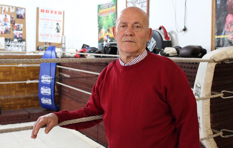 ‘Tanio’, un histórico boxeador utrerano que ayuda y entrena a numerosos jóvenes en el Club Boxeo Utrera