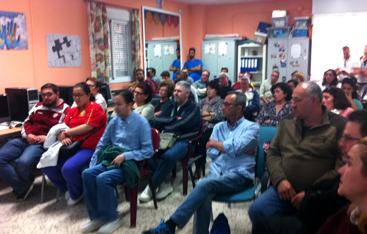 Gran éxito de asistencia a la primera charla informativa de orientación laboral organizada por Apdis