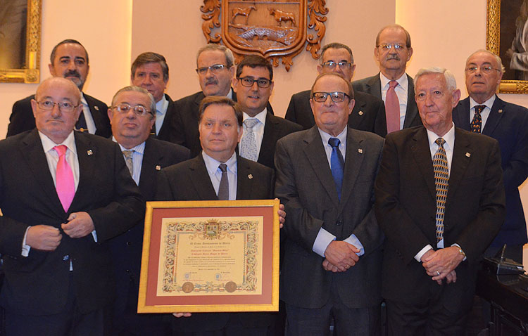 Cuatro décadas de plata para la cabalgata de los Reyes Magos