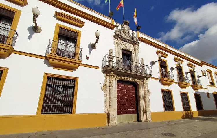 El PP recuerda a Villalobos que el PSOE aprobó su primer presupuesto municipal «en el mes de mayo»