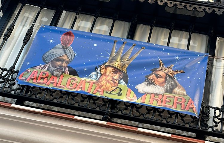 La asociación ‘Maestro Milla’ lanza unas originales balconeras de los Reyes Magos de Utrera
