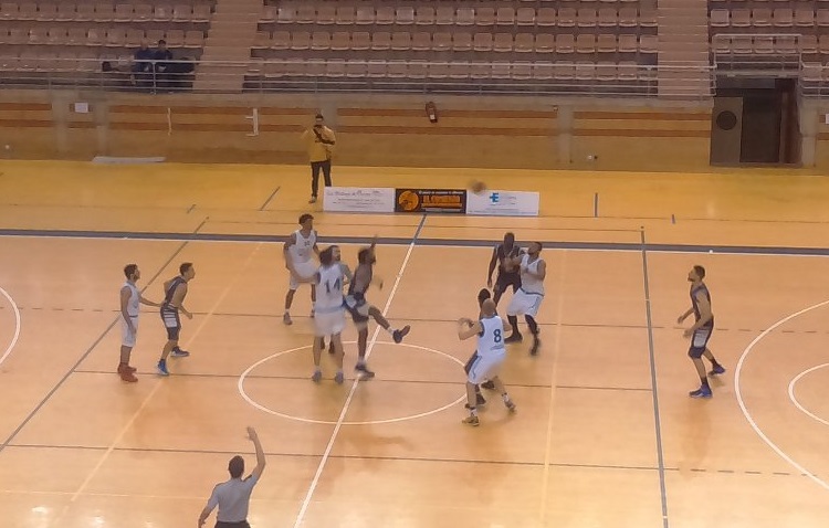 C.B. Badajoz 71-50 C.B. Utrera: Un calamitoso primer tiempo marcó el partido
