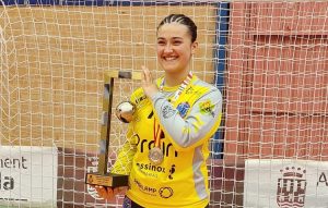La utrerana Elena Jiménez, subcampeona de España de balonmano juvenil