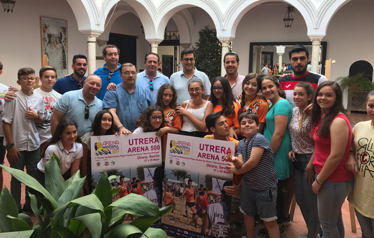 Mil personas asistirán al torneo de balonmano playa