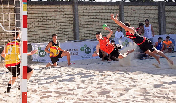 La ciudad de Utrera, epicentro del balonmano playa andaluz