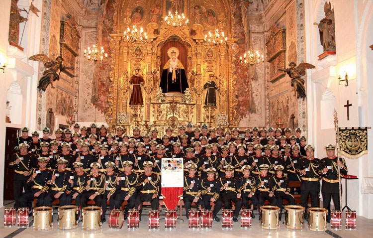La banda de la Vera-Cruz celebra sus 35 años con un gran concierto junto a Tres Caídas y Las Cigarreras