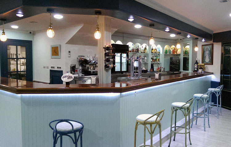 Un bar de Utrera echa el cierre temporalmente «por prevención y responsabilidad», tras el positivo de uno de sus trabajadores