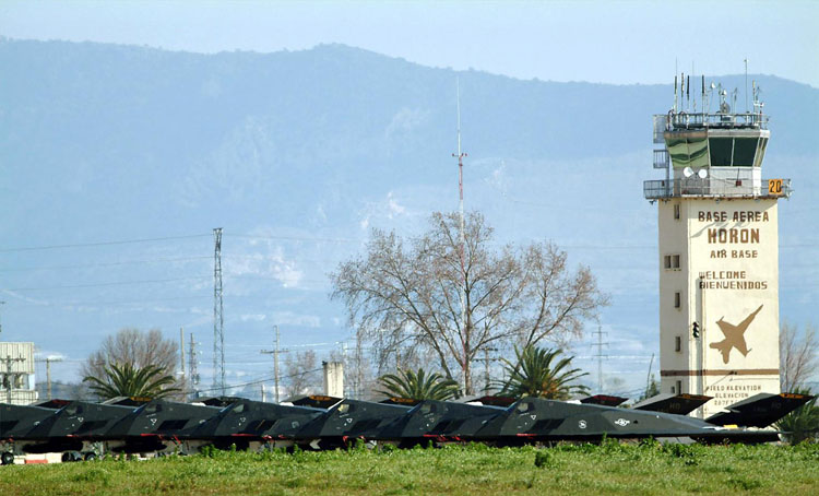 Utrera recibirá 140.000 euros por su cercanía a la base de Morón