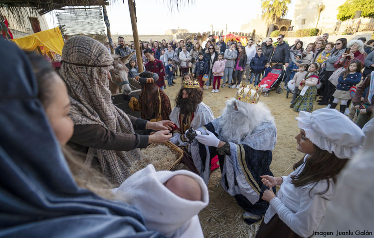 El belén viviente de la Quinta Angustia vuelve al castillo de Utrera adaptado a la pandemia