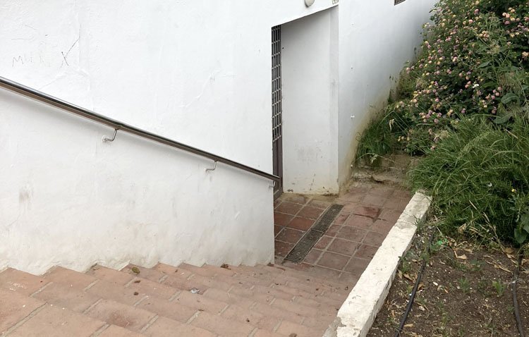 La biblioteca de Utrera se adaptará a la normativa de accesibilidad con la construcción de una rampa a la planta sótano