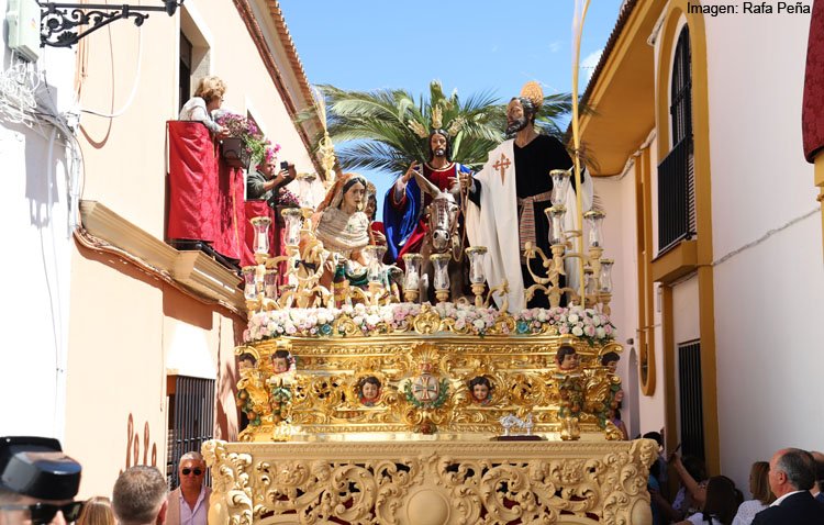 Utrera vivió el Domingo de Ramos soñado por todos los cofrades [GALERÍAS FOTOGRÁFICAS Y AUDIOS]