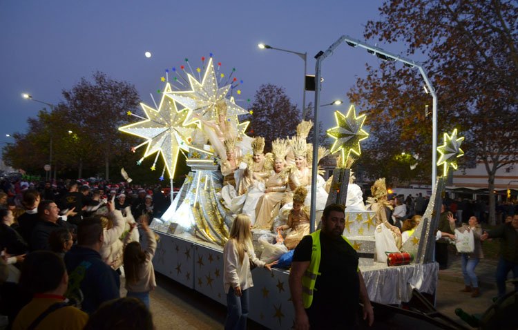 Utrera se prepara para la llegada del Heraldo Real y de la cabalgata de los Reyes Magos